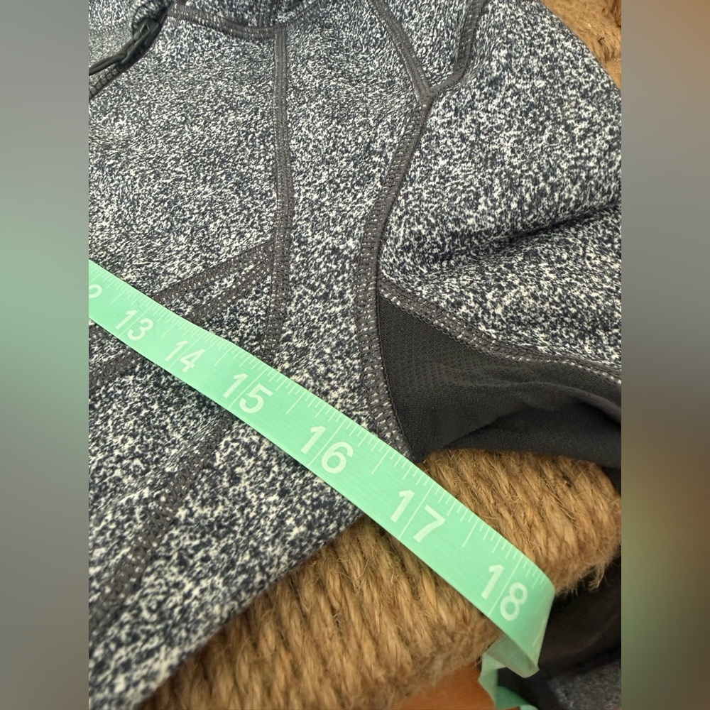 Lululemon Daily Practice
Jacket in Rio Mist - Picture 11 of 11